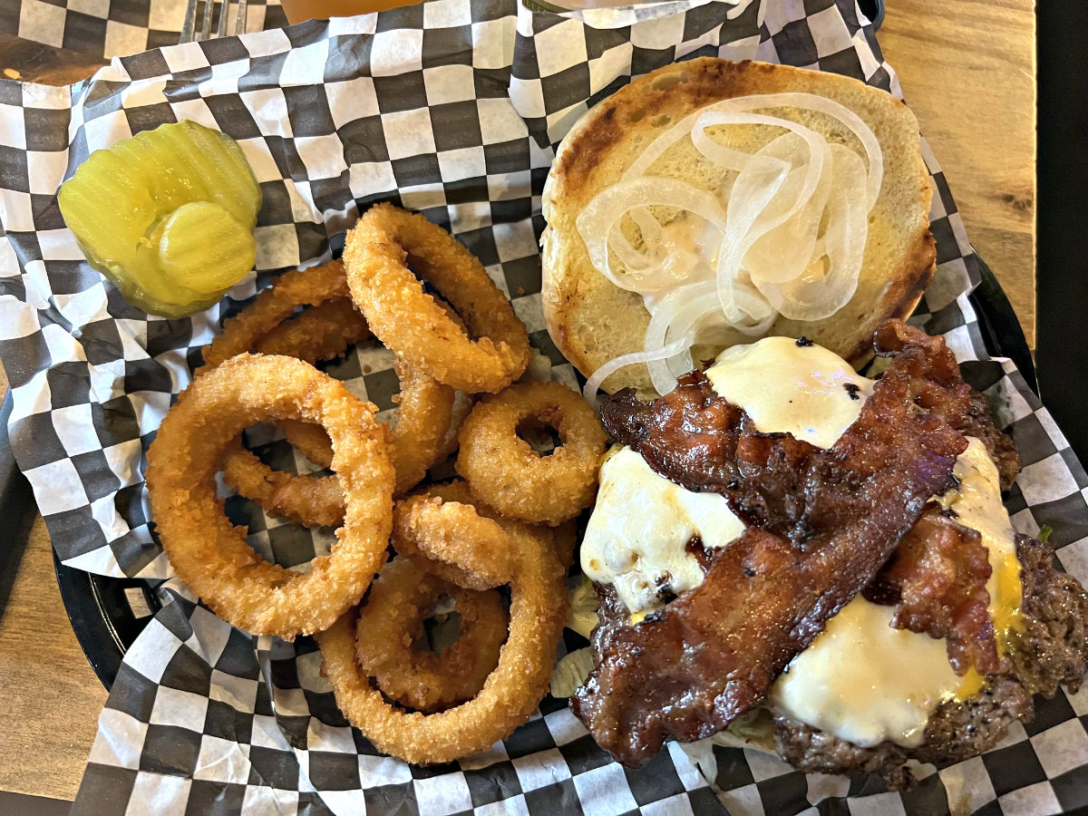 Review: At Winchester Bar & Grill, your small town dive bar burger dreams come true in Omaha