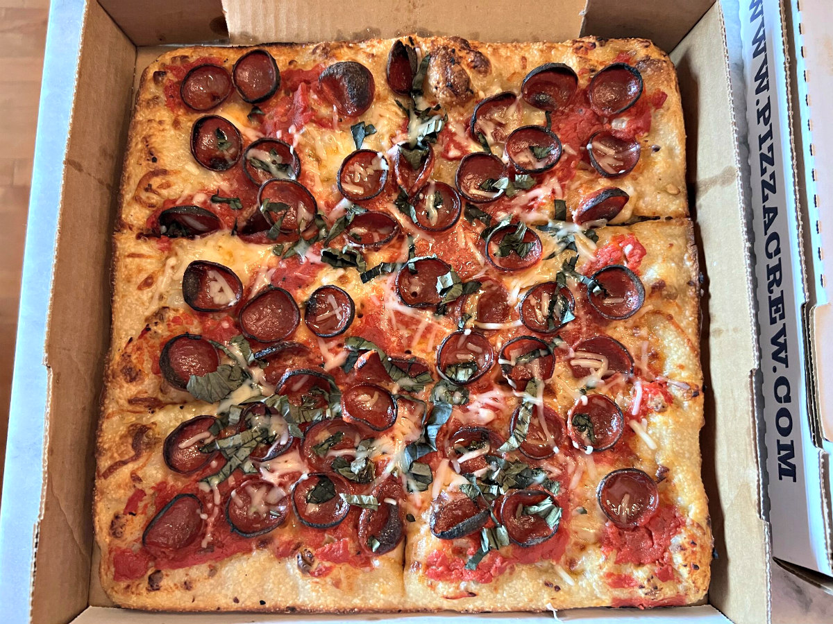 Review: At Williamsburg Pizza, a slice of Brooklyn proves popular in Omaha
